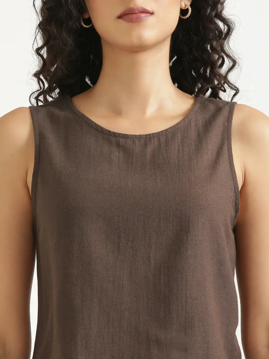 Women Dark Brown Flowy Linen Crop Top - Image 5