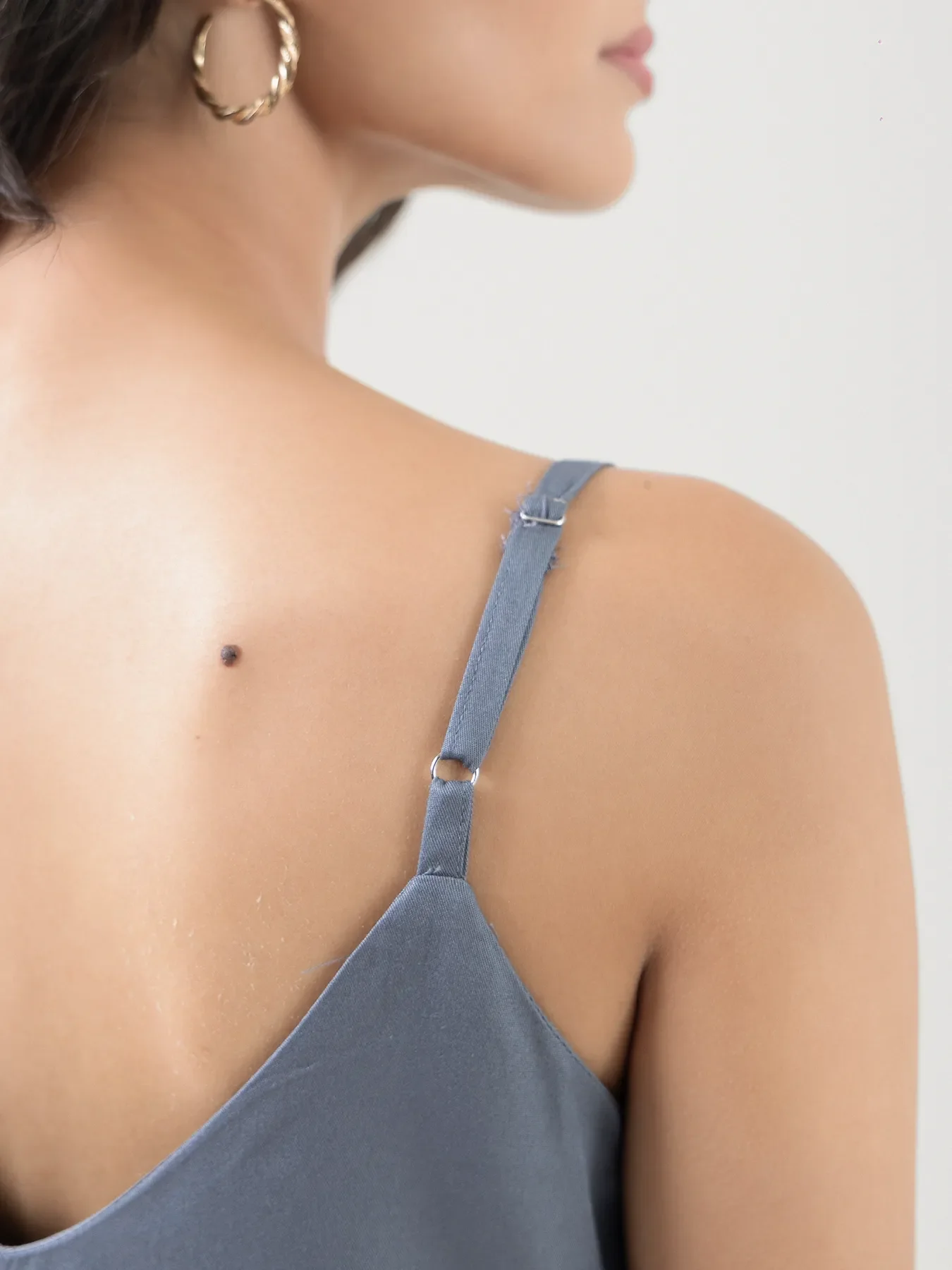 Women Grey Flowy Camisole Top - Image 6