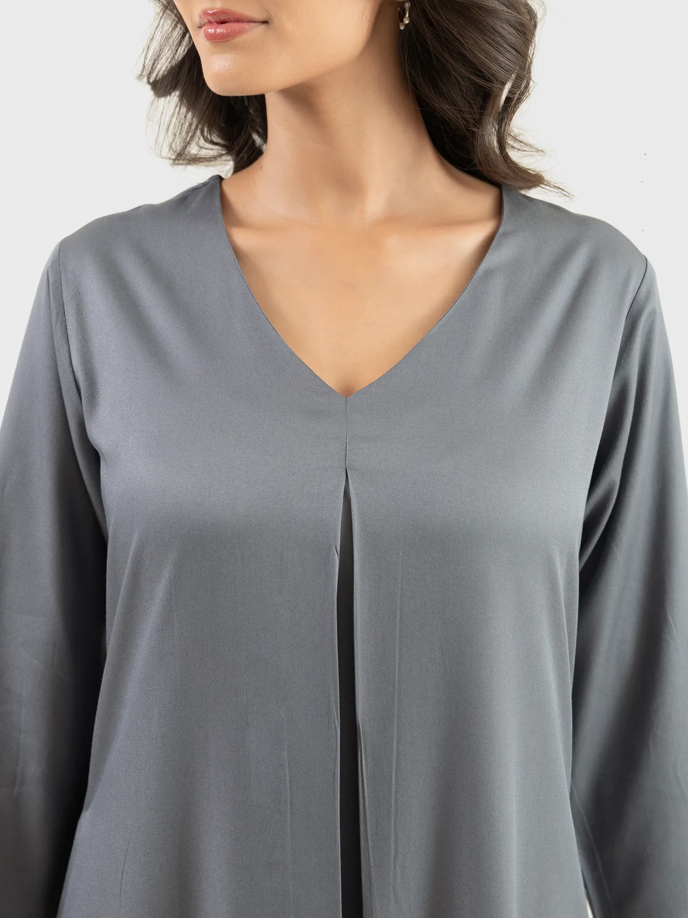 Women Grey Flowy Pleated Kurta - Image 5