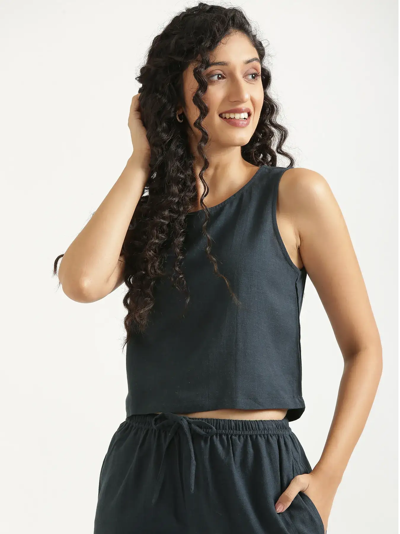 Women Navy Blue Flowy Linen Crop Top - Image 4