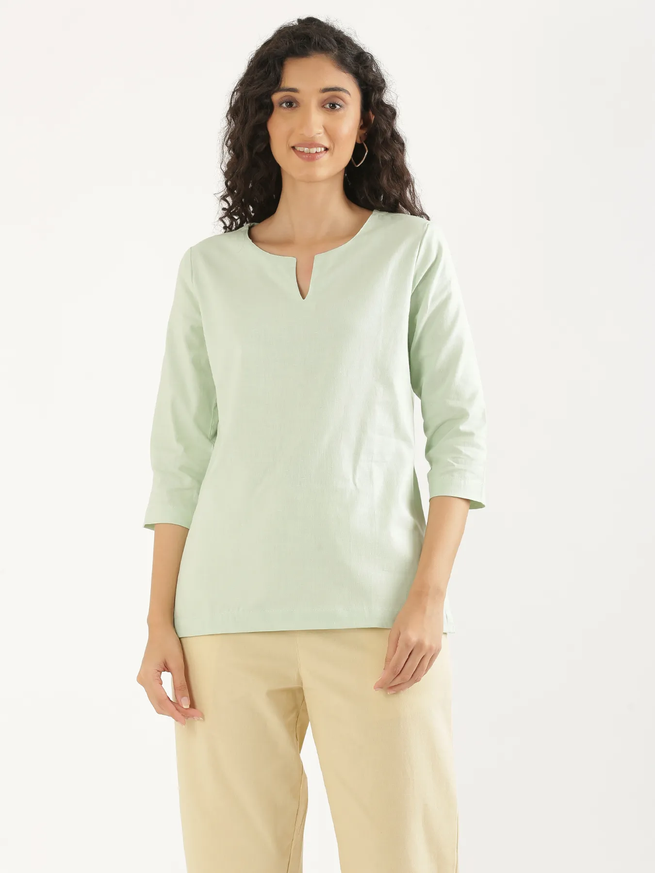 Women Mint Green Airy Linen Split Neck Short Kurta - Image 4