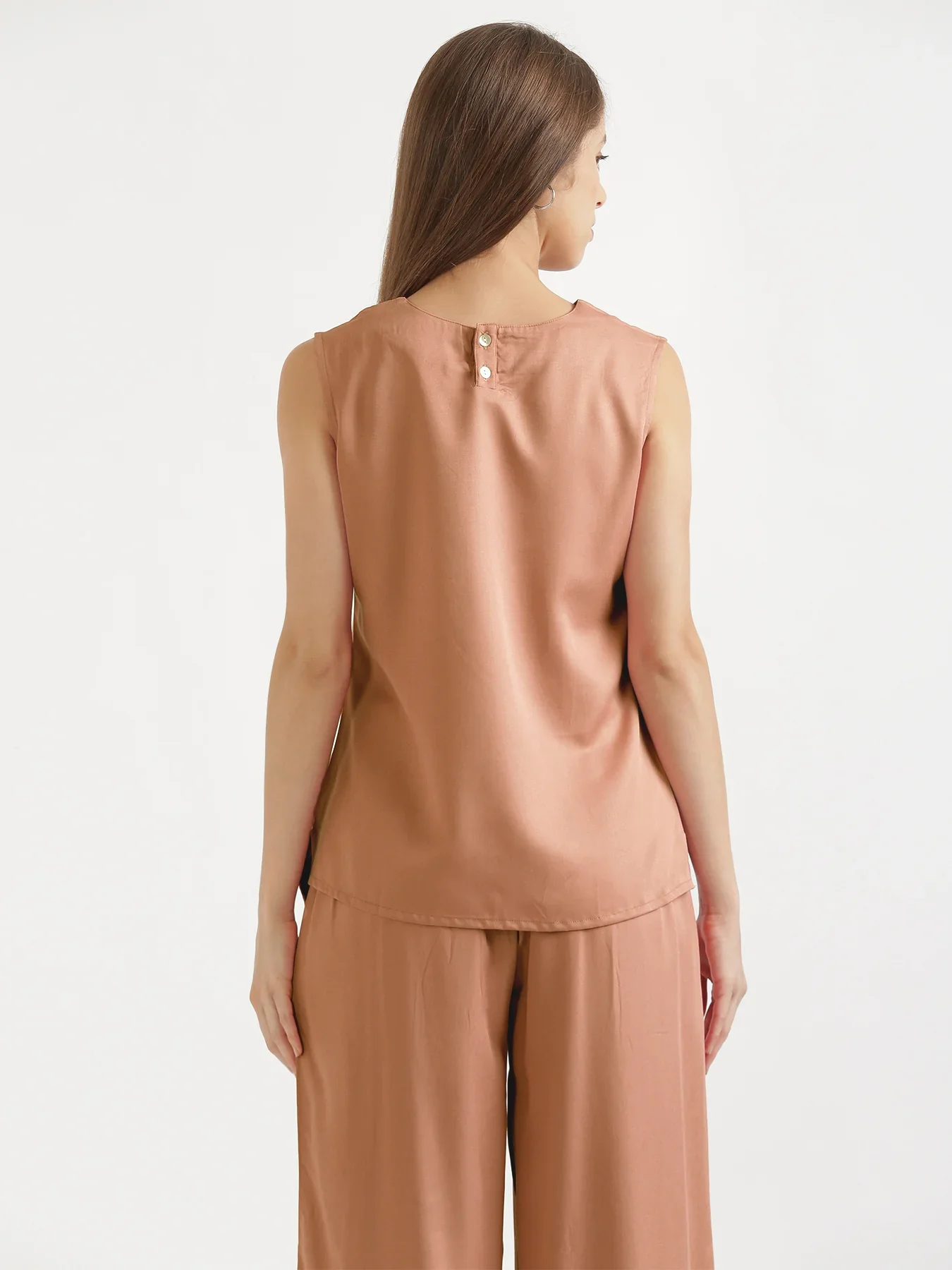 Women Mocha Mousse V-Neck Sleeveless Top - Image 9
