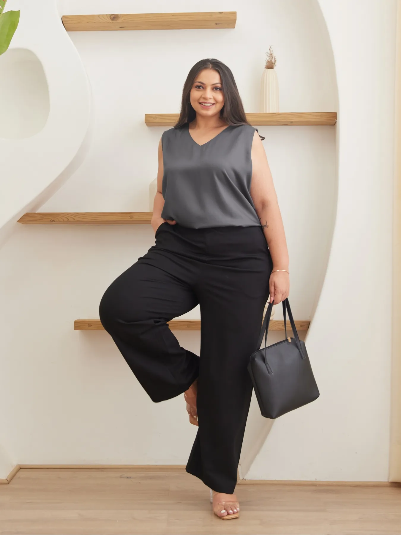 Women Plus Size Grey V-Neck Sleeveless Top - Image 4