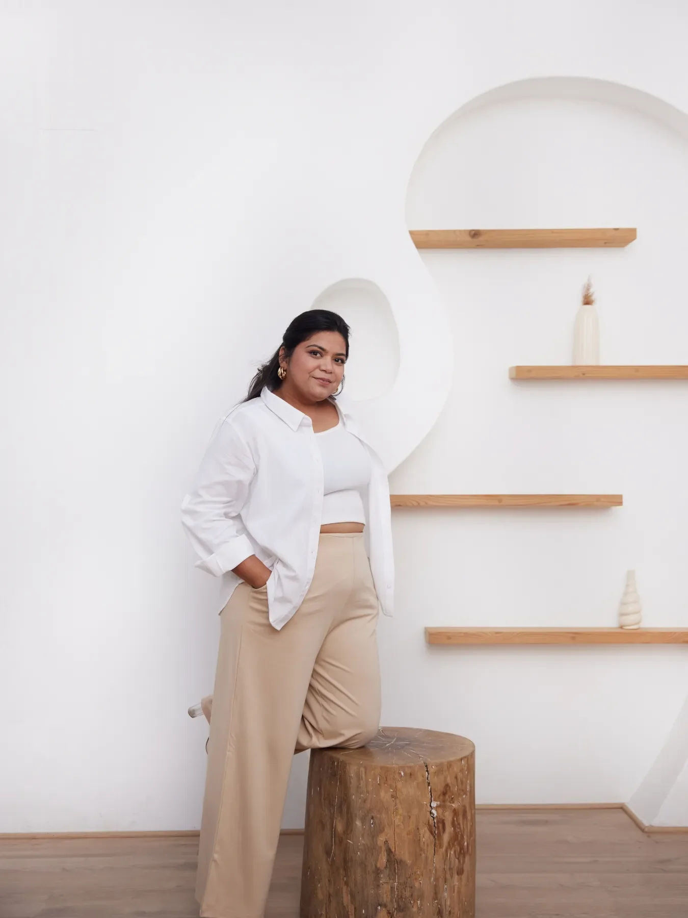 Women Plus Size White Airy-Linen Shirt - Image 2