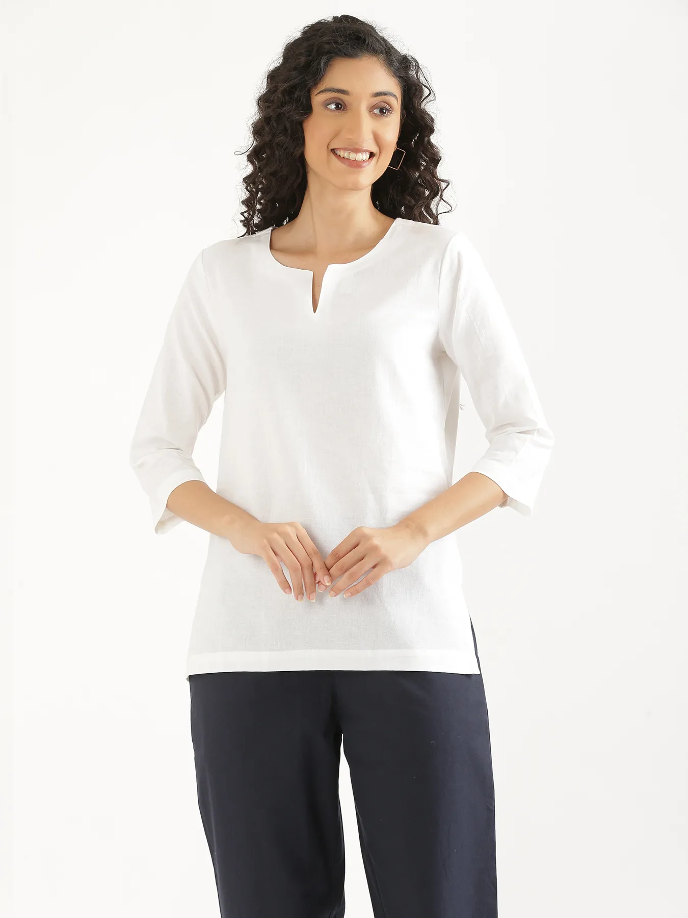 Women White Airy Linen Split Neck Short Kurta - Image 4