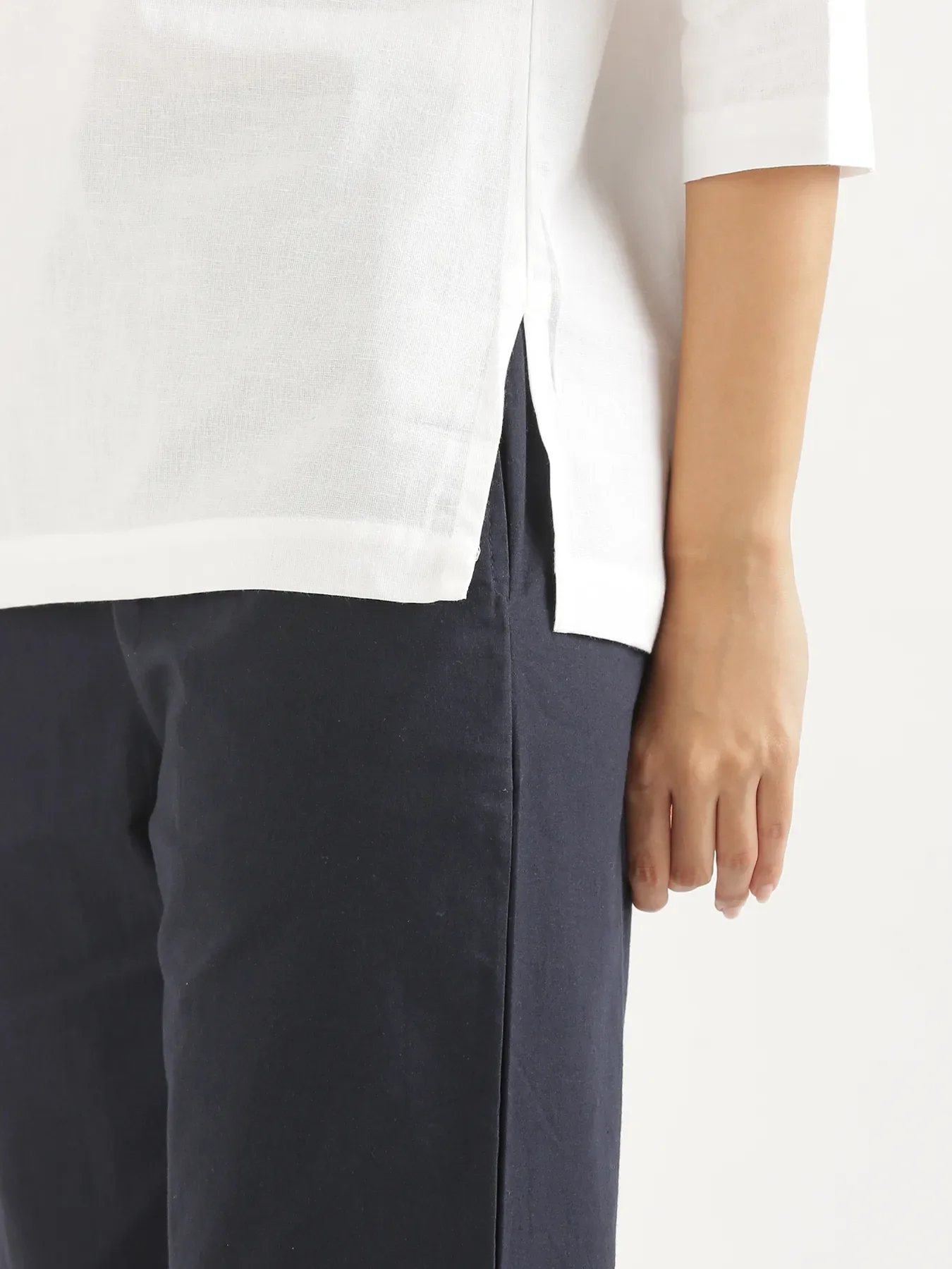 Women White Airy Linen Split Neck Short Kurta - Image 8