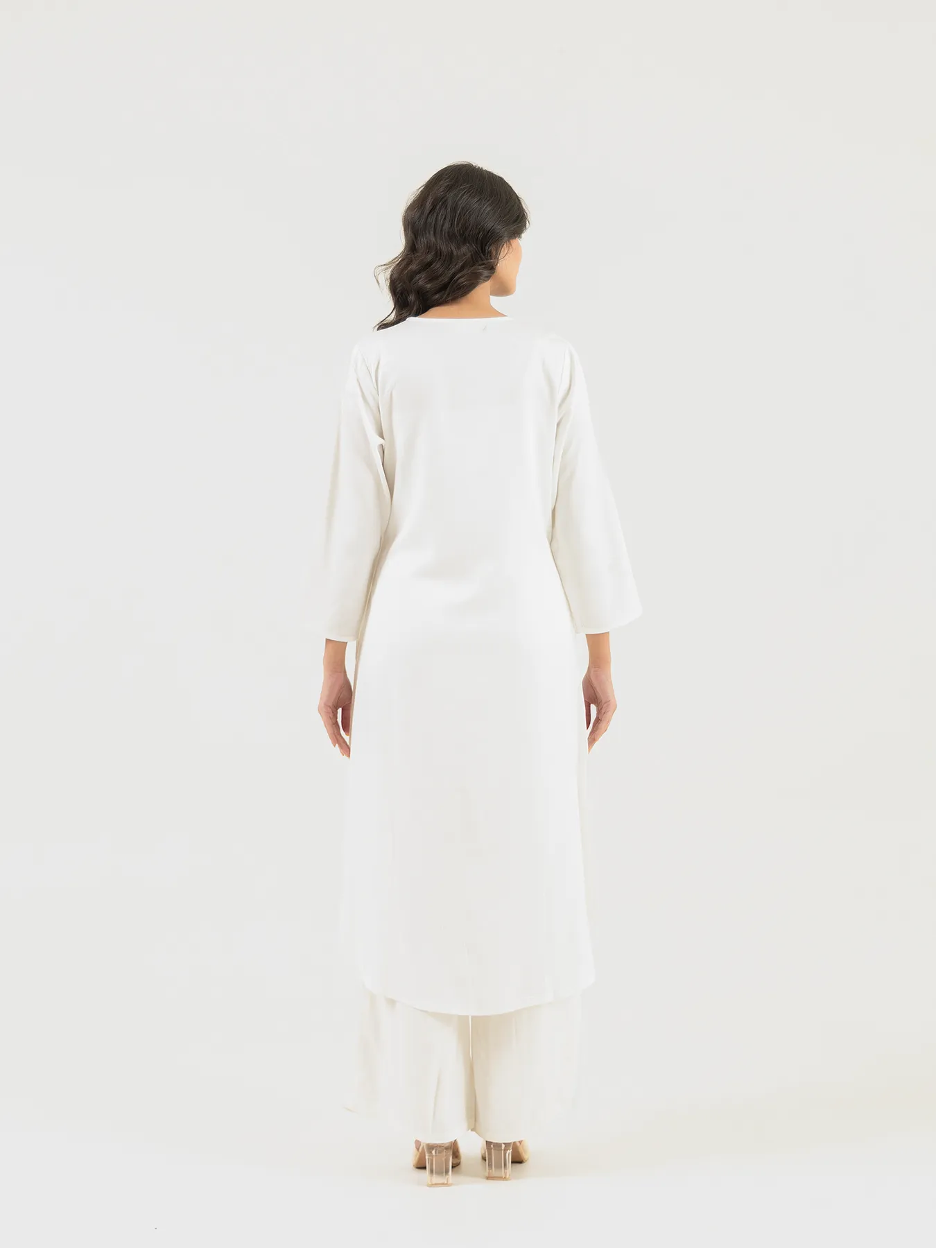 Women White Flowy Pleated Kurta - Image 7