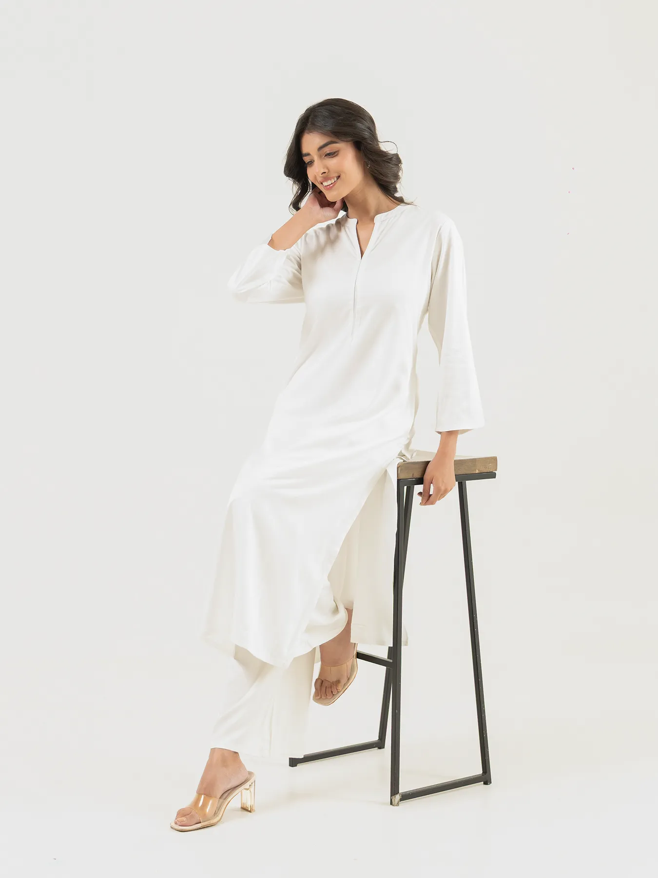 Women White Flowy Pleated Kurta - Image 9