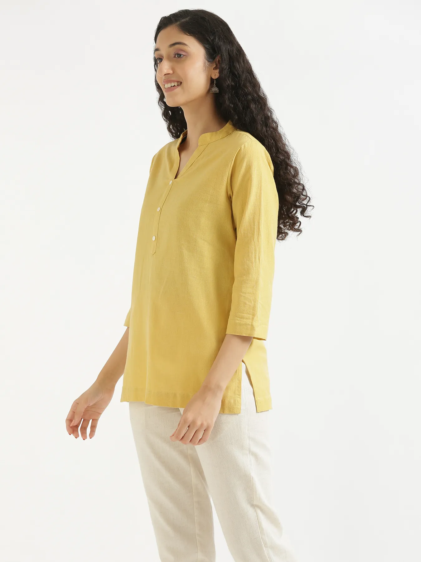 Women Yellow Airy Linen Short Kurta - Image 5