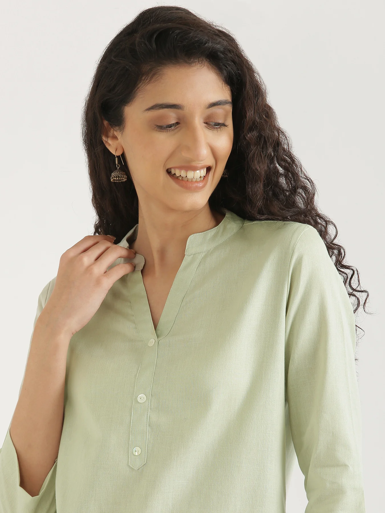 Women Mint Green & Ecru Short Kurta - Image 2